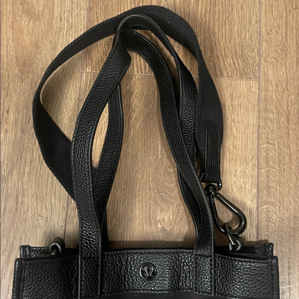 Lululemon Now and Always Tote mini - Picture 4 of 8